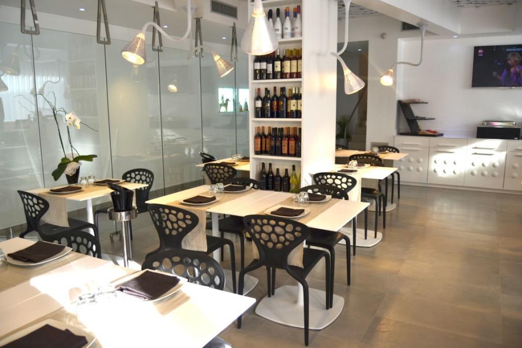 Quihotel Porto Cesareo Eksteriør billede