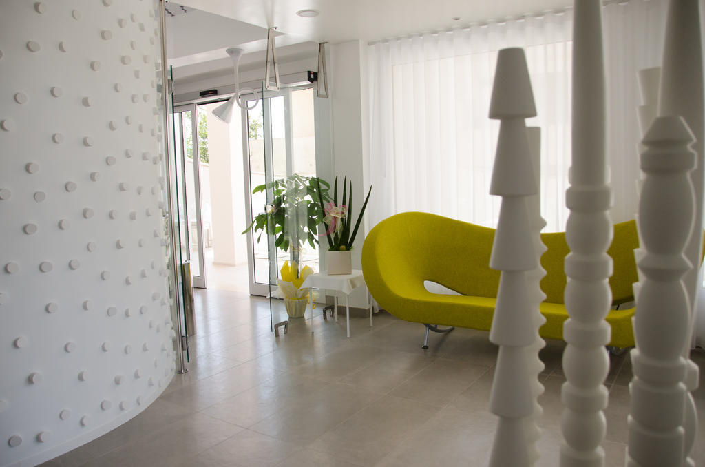 Quihotel Porto Cesareo Eksteriør billede