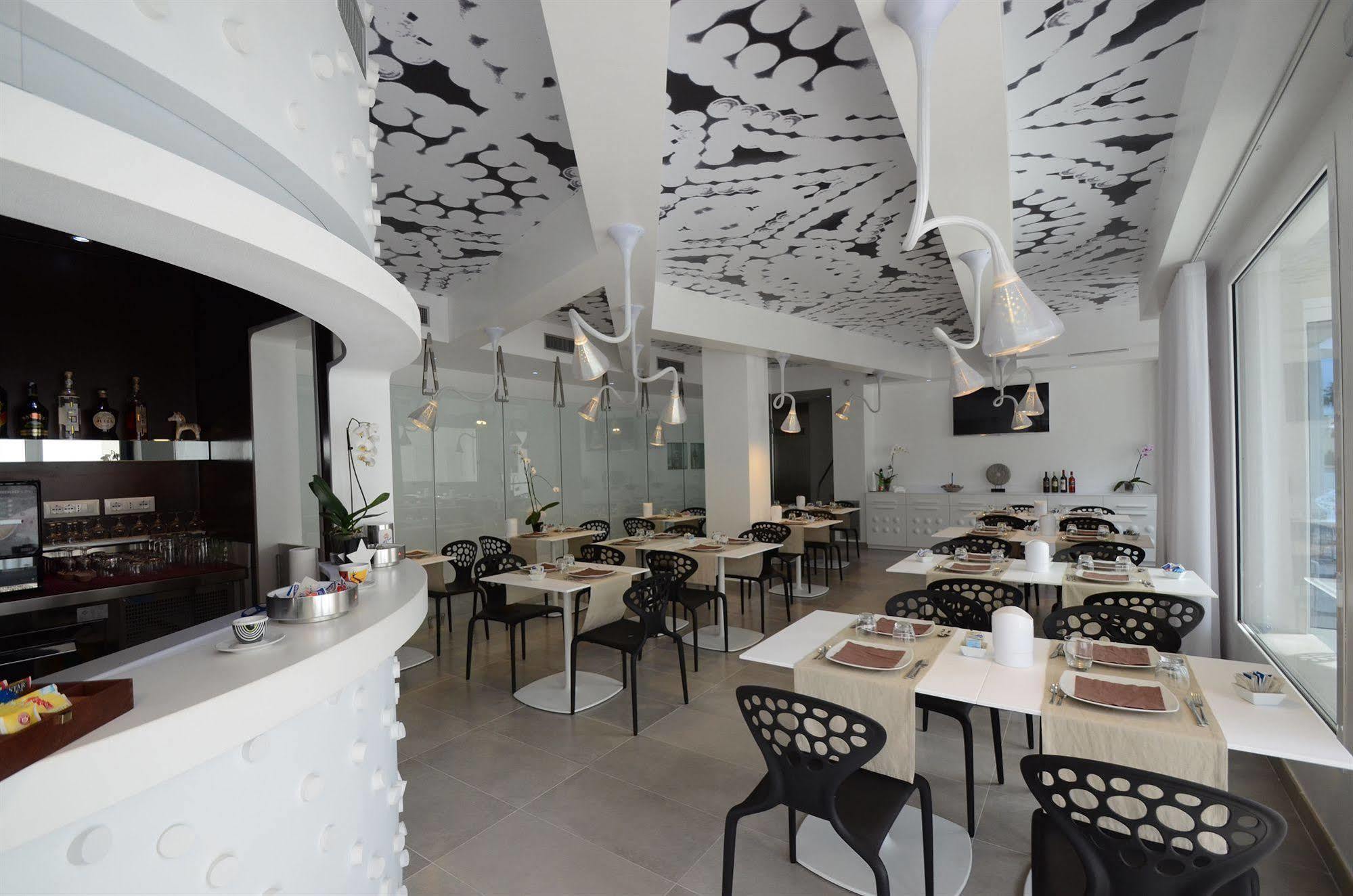 Quihotel Porto Cesareo Eksteriør billede