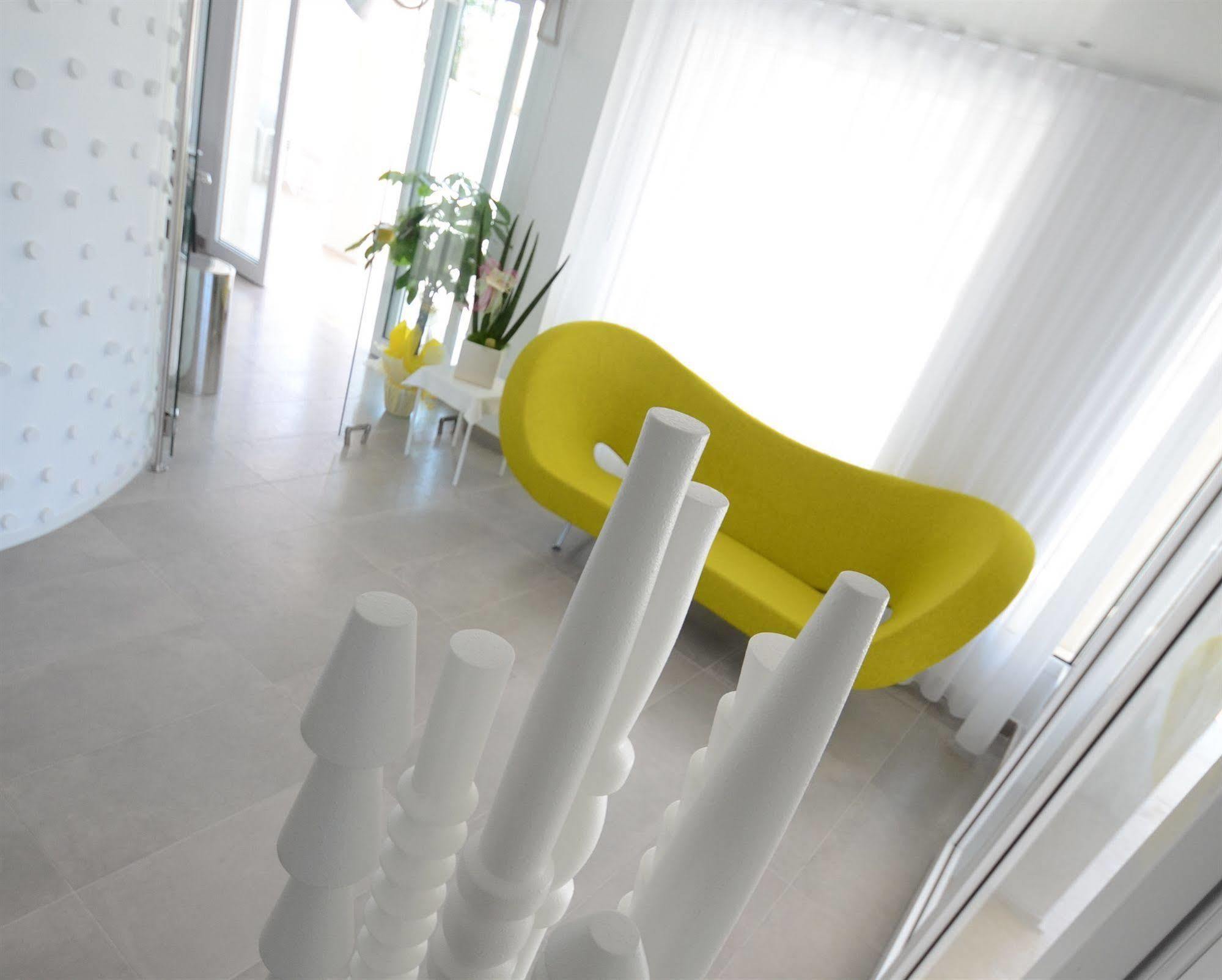 Quihotel Porto Cesareo Eksteriør billede