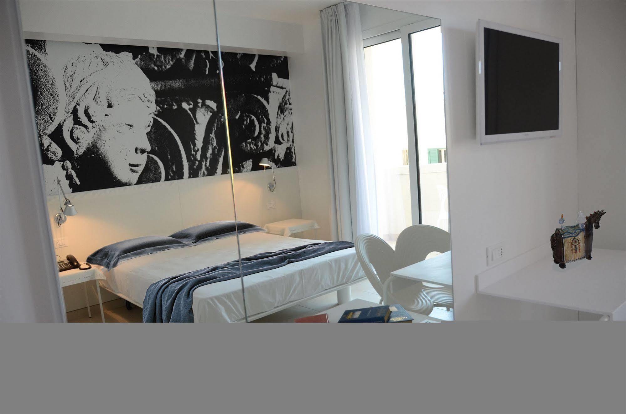 Quihotel Porto Cesareo Eksteriør billede